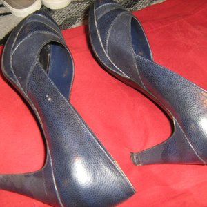 Women hills with open toes